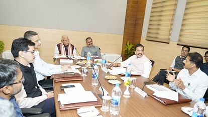 HP CM Sukhu meeting with Union Minister Manohar Lal Khattar at Himachal Bhawan Chandigarh