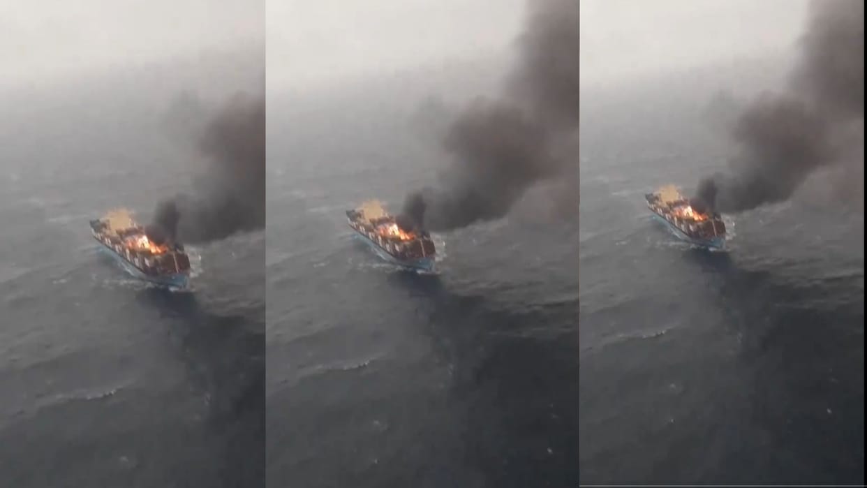 Fire breaks out in cargo ship near Goa know all updates in hindi
