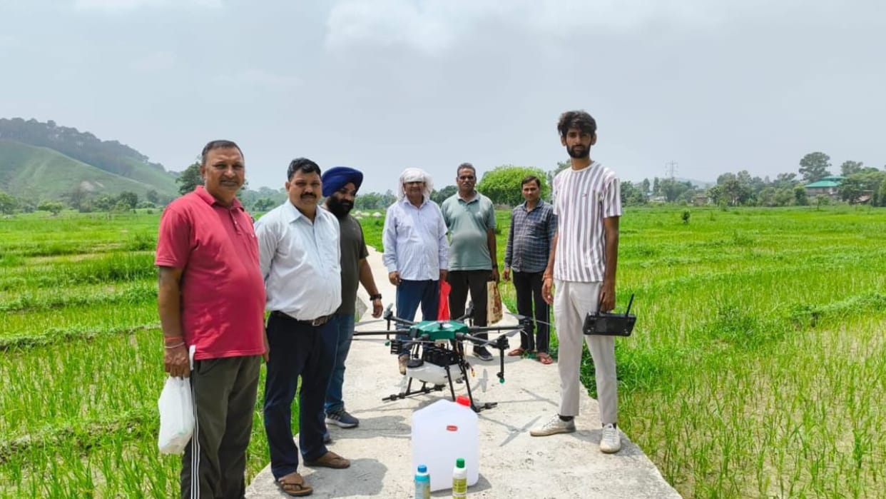 Drones were used to put fertilizers in the fields in Nagarota Bagwan Know cost