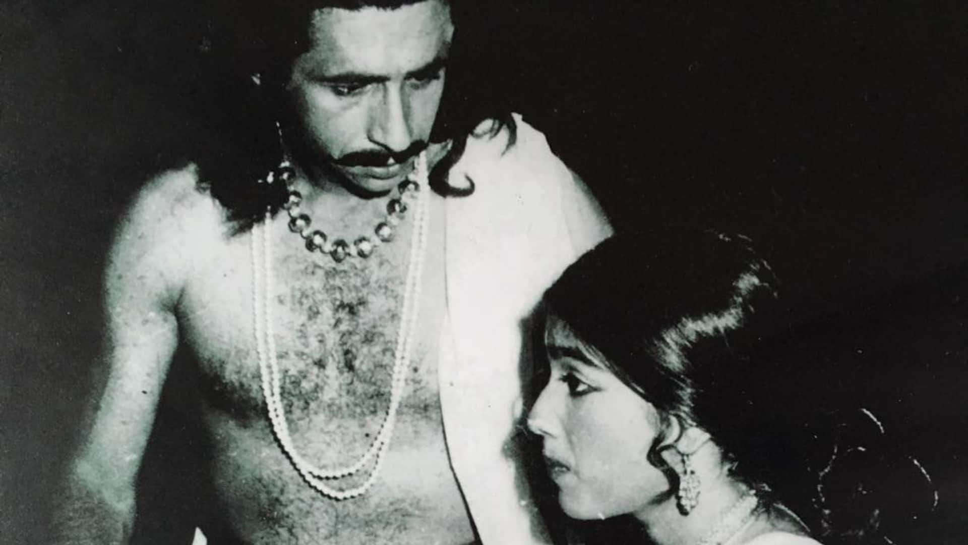 Actor Naseeruddin Shah is celebrating his birthday today know about his career life and controversial comments