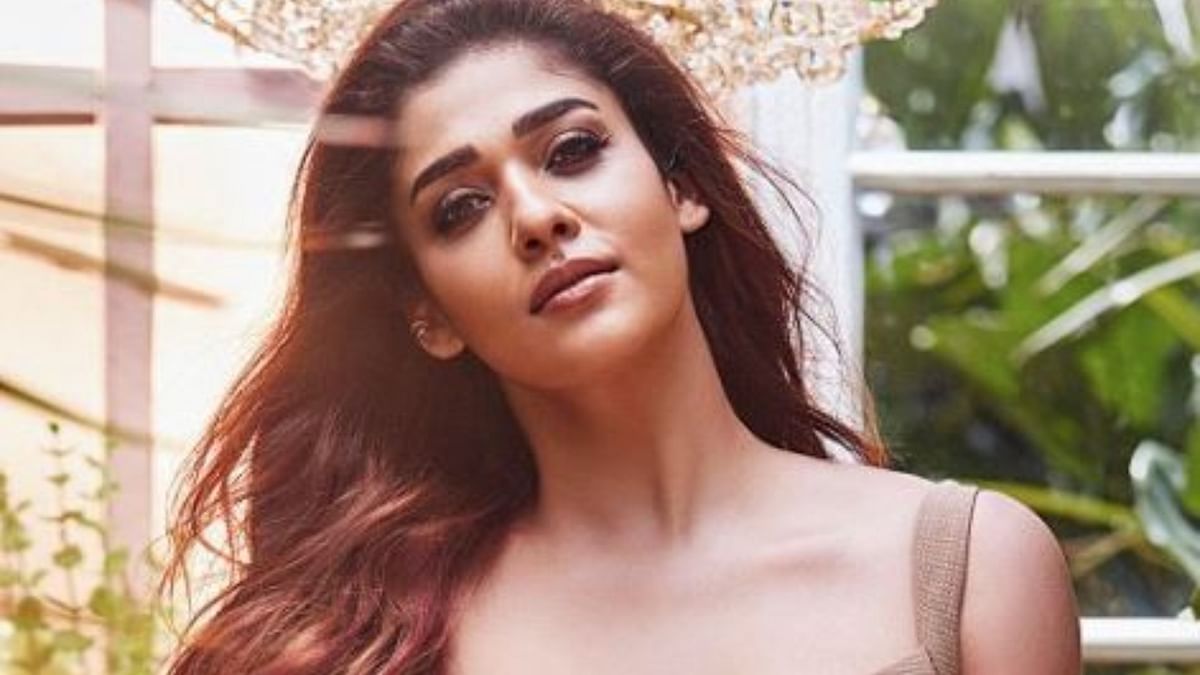 Nayanthara Slammed Dhanush For Copyright Case Using Scenes From Naanum Rowdy Dhaan In Her Documentary - Amar Ujala Hindi News Live - Nayanthara:सोशल मीडिया पर नयनतारा ने की अभिनेता धनुष की खूब आलोचना, जानिए क्या है वजह?