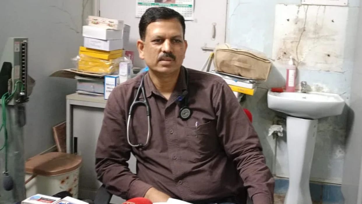 BHU administration took back the decision Doctor Omshankar will remain head of the cardiology department
