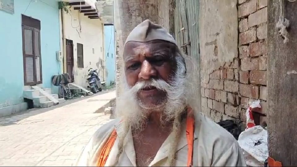 85 year old Ramesh felt amazing grief his mustache grew 35 feet long in 30 years
