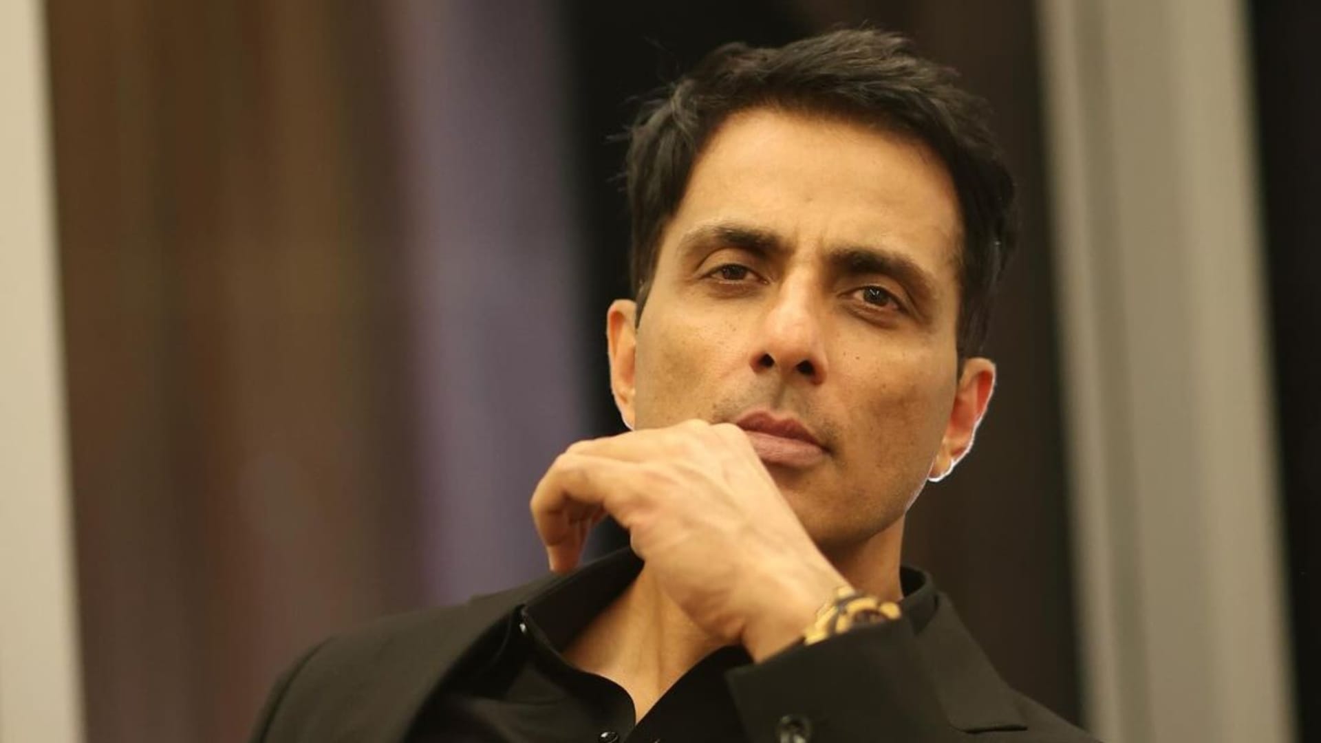 Kangana Ranaut Mocks Sonu Sood For Comparing Food Vendor with lord ram says He Will Direct His Own Ramayan