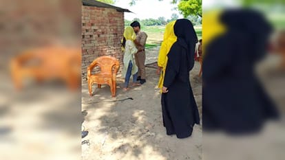 Policeman who reached village on information of fight caught hold of girl's hand, video goes viral on social m