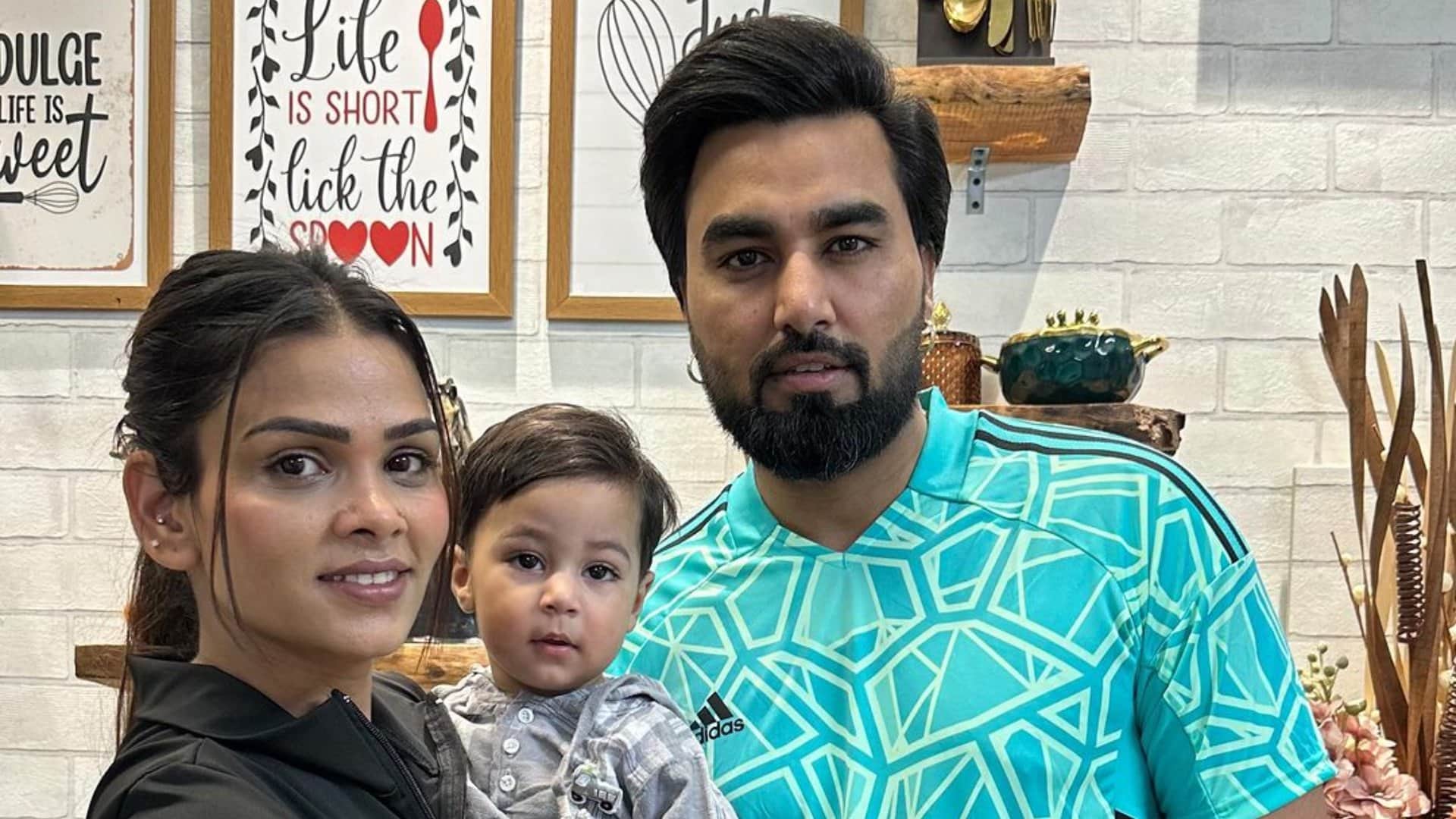 Bigg Boss OTT 3 Armaan Malik and Kritika Malik Breaks Down after media round latter cries in the promo