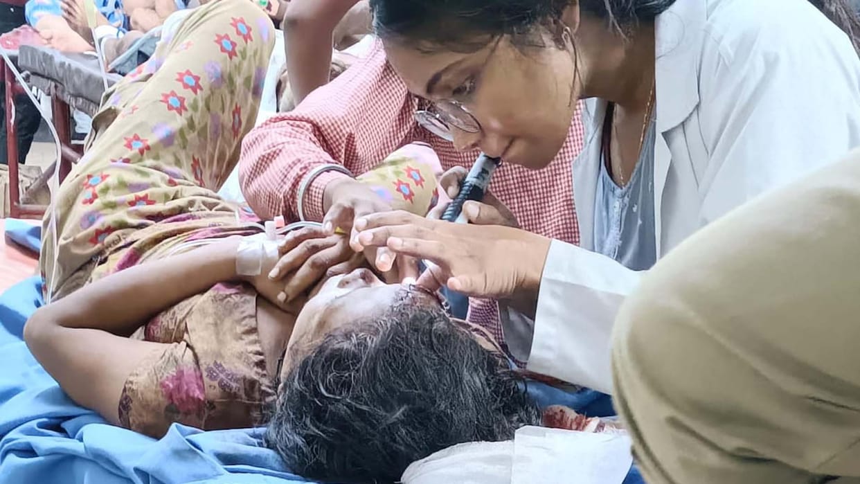 Kanpur: Mother of four children was talking on the phone, lover attacked her with a sharp weapon, died