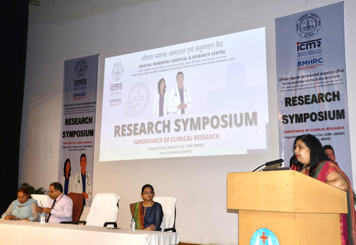 Wearing a helmet reduces the risk of serious injury by 88 percent, neurosurgeons said in a road safety seminar