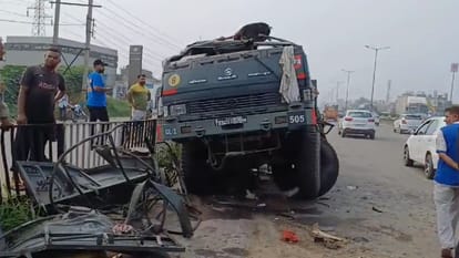 Collision between army truck and trailer in Jalandhar
