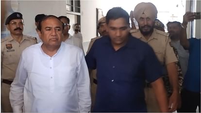 Haryana: खनन व मनी लॉन्ड्रिंग में सोनीपत MLA सुरेंद्र पंवार गिरफ्तार, नौ दिन के रिमांड पर, 5 घंटे चली सुनवाई Haryana: Sonipat MLA Surendra Panwar arrested in mining and money laundering case