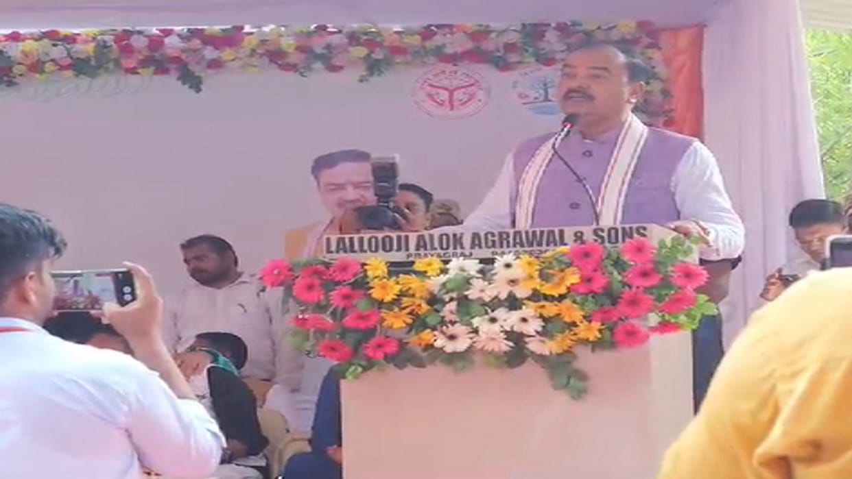 Deputy Chief Minister Keshav Prasad Maurya reached Sangamnagar under the campaign in the name of Ek Tree Maa.