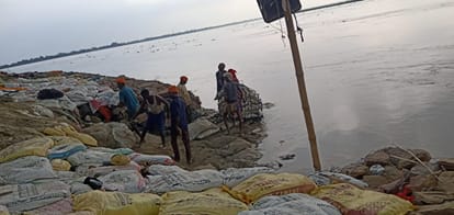 Nepal released three lakh cusecs of water 300 houses of Ballia and historical heritage of Mau are in danger