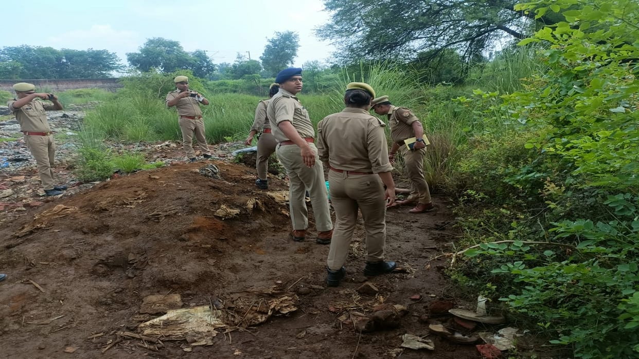Woman murdered and body thrown in bushes in Pilibhit