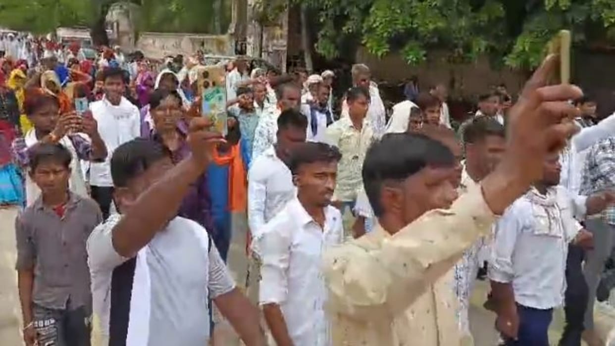 Sawai Madhopur: Murder accused are roaming freely, villagers submitted memorandum regarding arrest