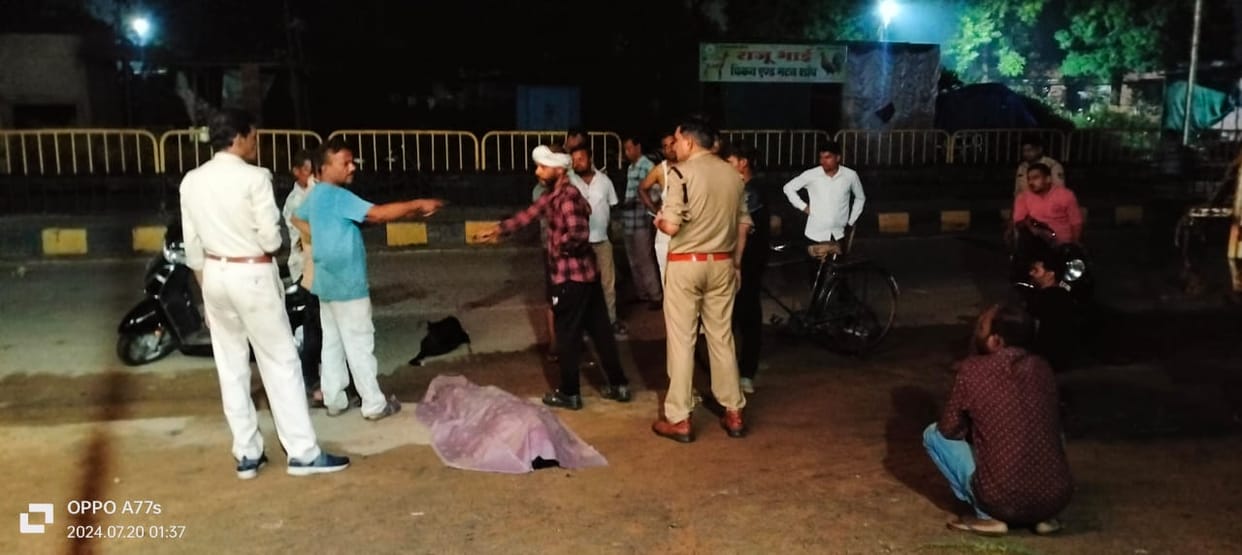 Shahdol: Youth dies due to electric shock from street light pole in Bakho
