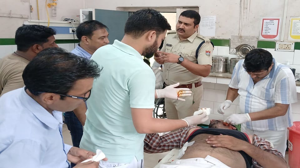 Earlier also the accused had a dispute with the injured palledars in kashipur