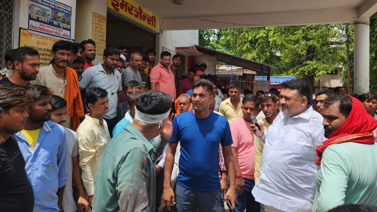 youth was attacked sharp weapon front of police station in ballia Force deployed outside hospital