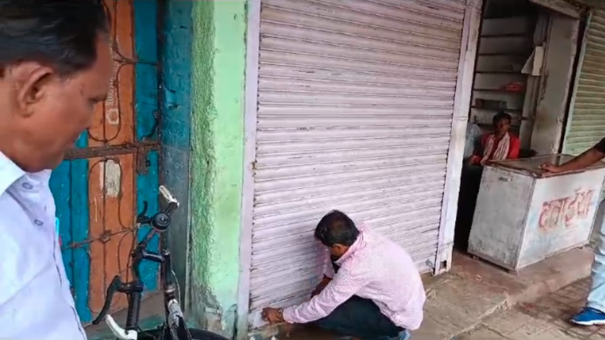 Ashoknagar: Quack doctor's clinic sealed, doctor ran away after seeing the investigation team