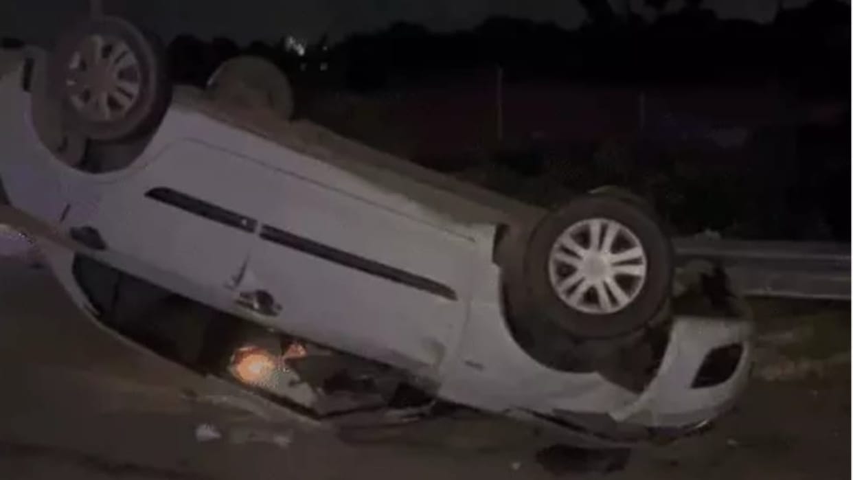 Bihar News : Bihar Police engaged after BDO's car accident on four lane in Mokama Begusarai