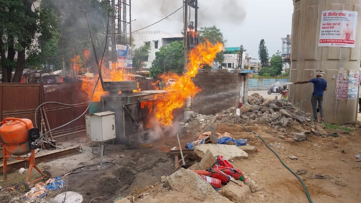 Fire broke out in the generator installed in Rapidex construction