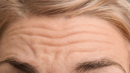 palmistry lucky lines and signs on forehead know what Samudrik Shastra says in hindi