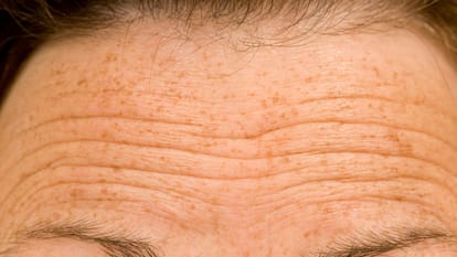 palmistry lucky lines and signs on forehead know what Samudrik Shastra says in hindi