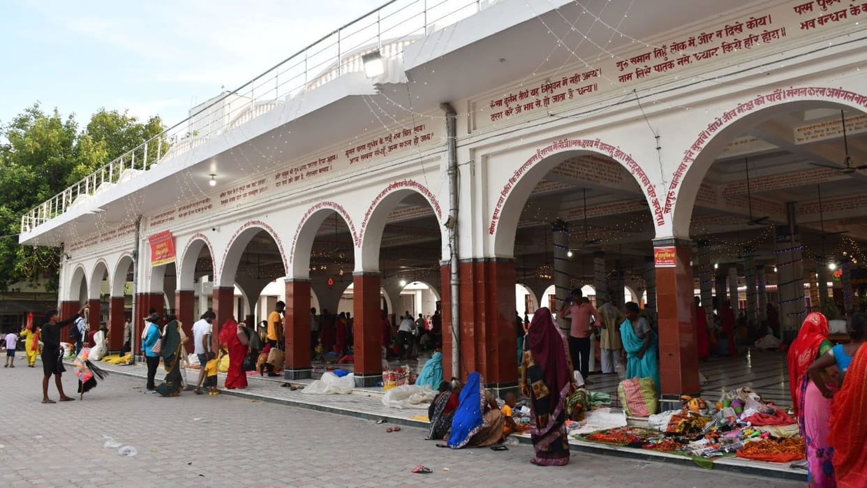 Guru Purnima ten lakh devotees will reach Kashi worship of Guru feet Shiva city becomes devotional
