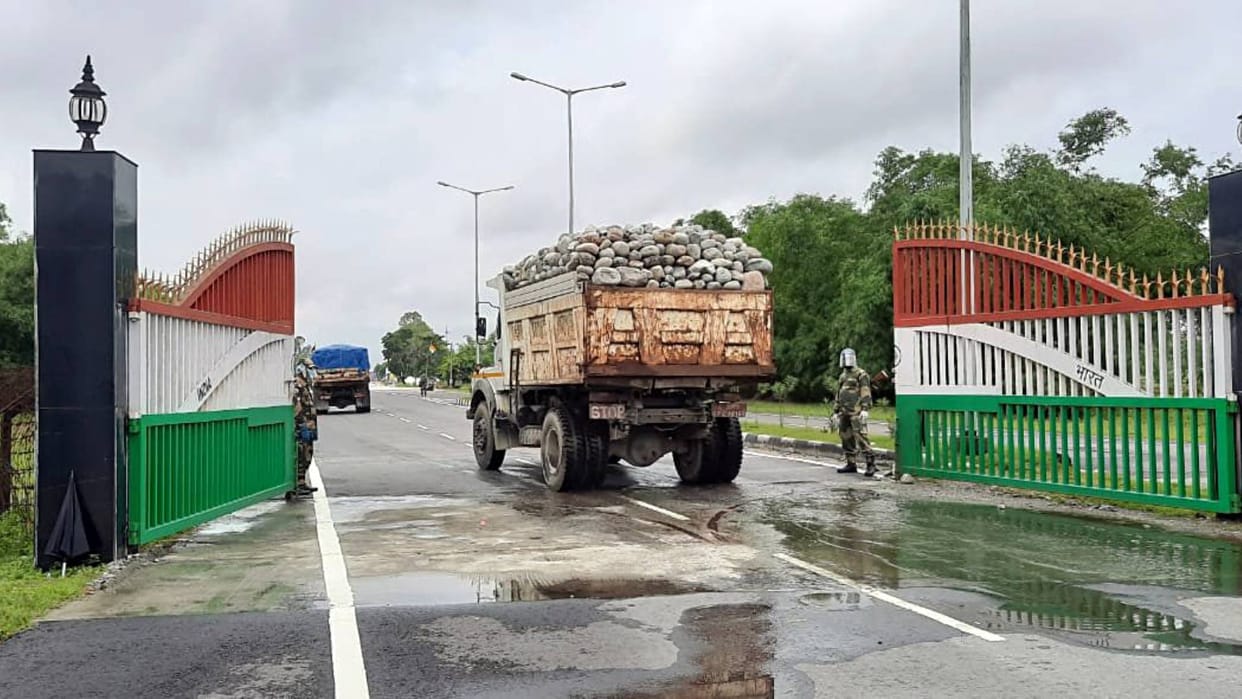 Indo-Bangla trade resumes after two days of shutdown