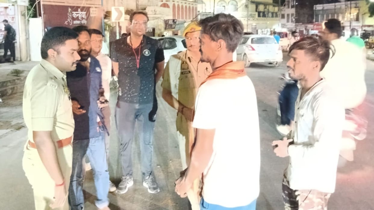 BJP worker car not spared varanasi Mayor ashok tiwari removed Cantt police station in charge