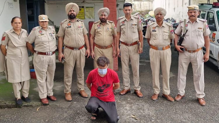 Threatening Posters Of Pakistan In Pathankot Complainant Nitin Mahajan Turns Mastermind: – Amar Ujala Hindi News Live