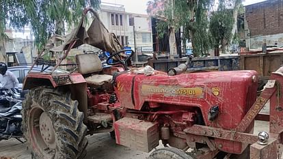 Roorkee News Ruckus in Beldi village during work in Field tractor driver beaten up