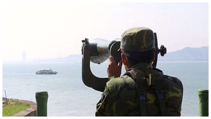 China and Philippines deal in effort to stop clashes at fiercely disputed shoal