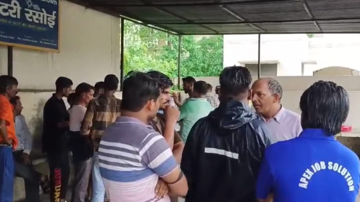 speeding car crushed a young man on the highway death Roorkee Uttarakhand Accident News