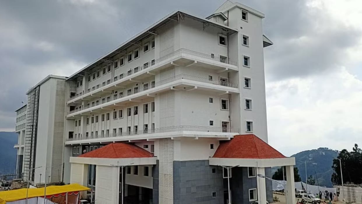 Shimla News Treatment of urology patients starts today in Chamiyana Hospital