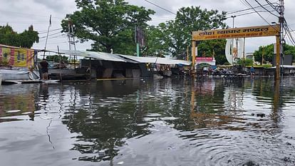 water filled everywhere due to rain in rudrapur