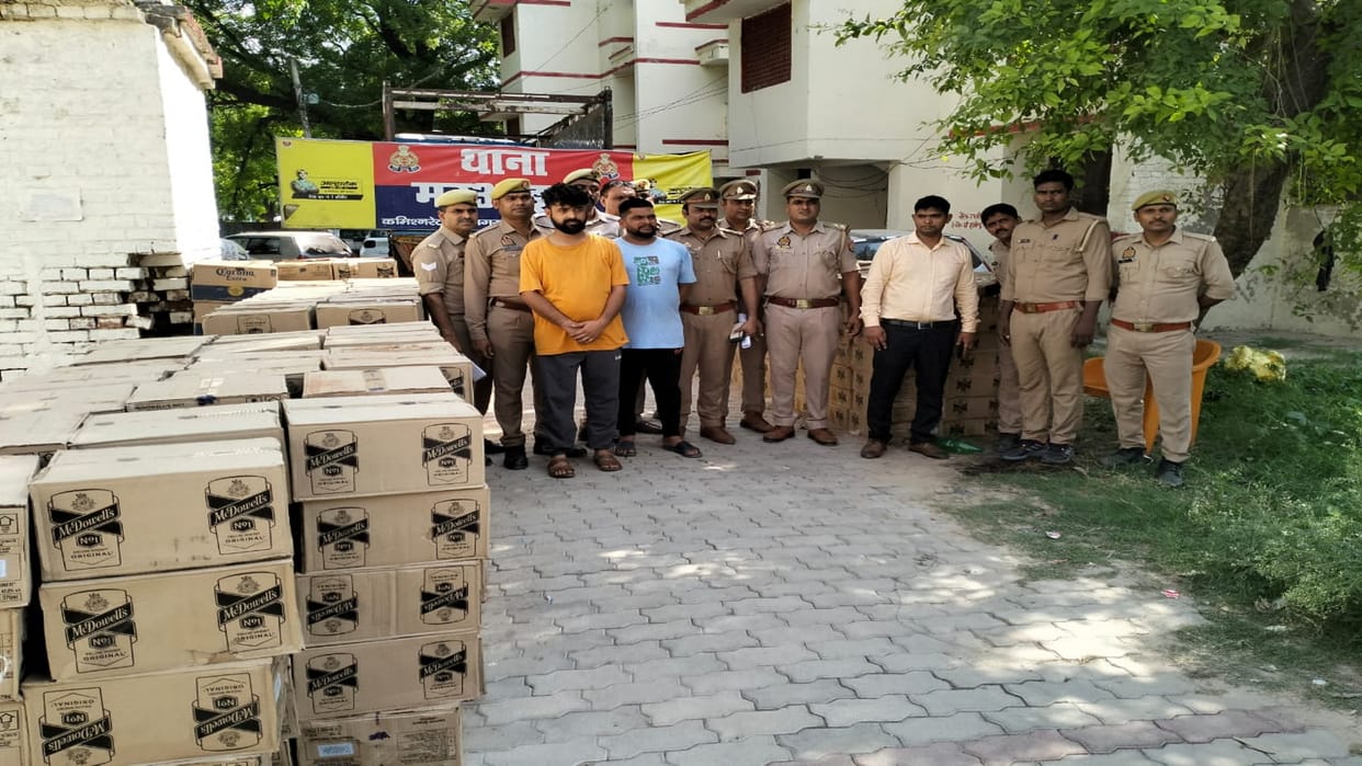 llegal English liquor worth forty lakh rupees recovered, two smugglers taking it from Karnal to Ranchi arreste