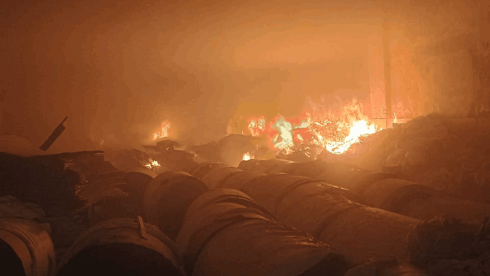 fire broke out in Modi Casing Private Limited a cardboard manufacturing factory in Modi Nagar