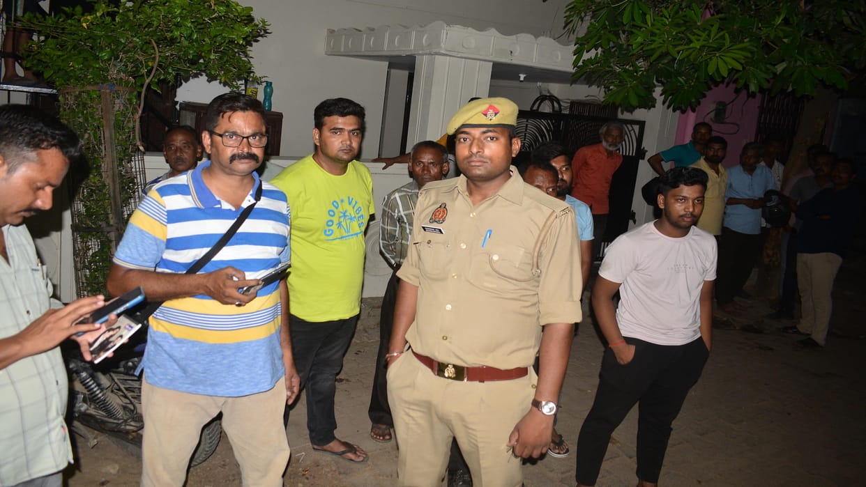 Looted Rs 20 lakh after murdering a woman inside her house