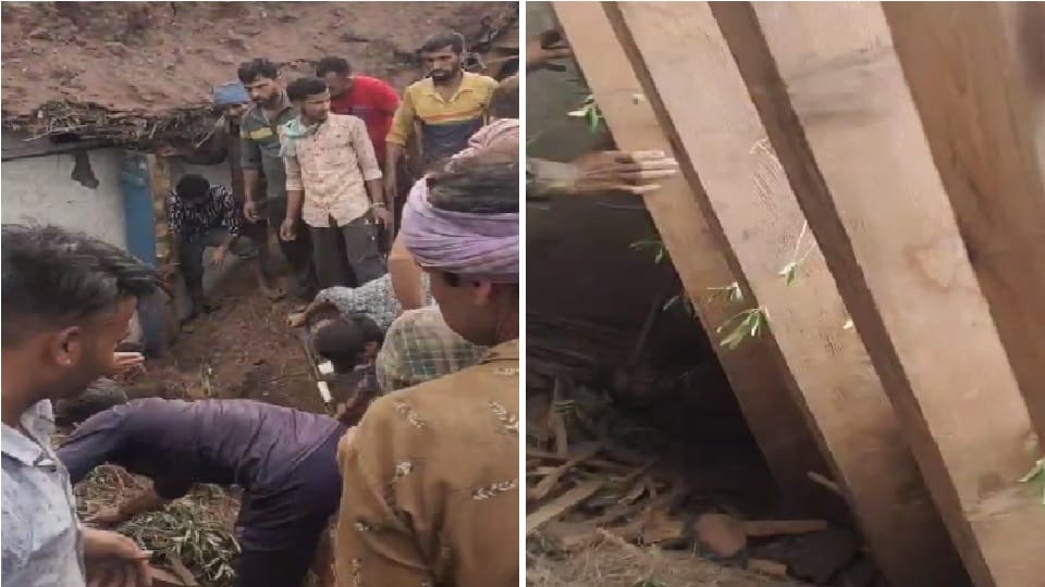 House collapsed in Sujandhar Reasi some people were buried under the debris
