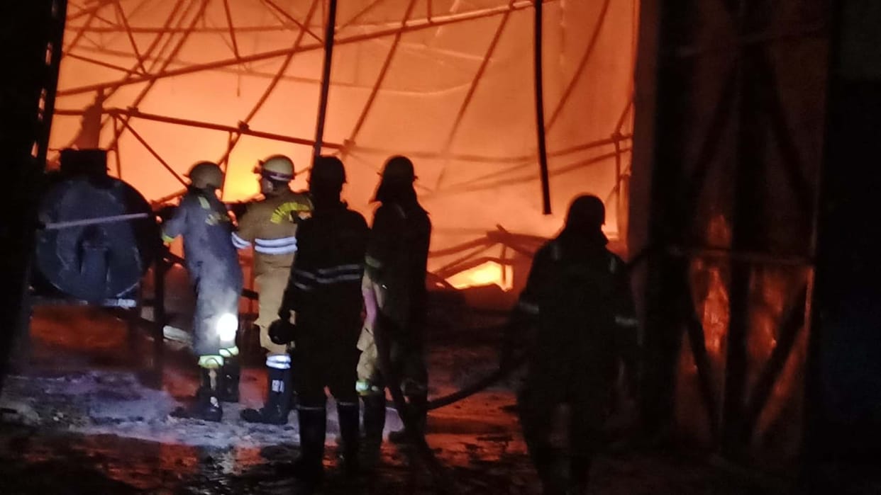 Kanpur: Fire broke out in chemical warehouse due to short circuit