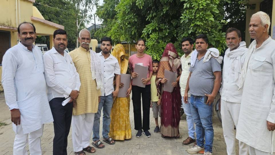 25 candidates filed nominations for by-election to be held for five vacant posts of Gram Pradhan in Mainpuri
