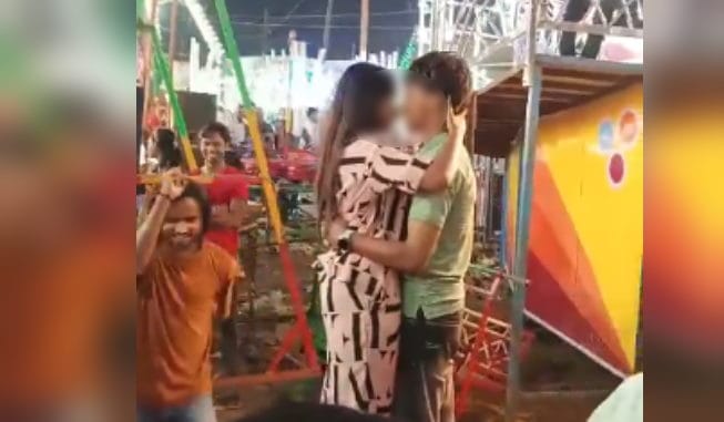 Video of open kissing went viral at Nauchandi fair Meerut, administration maintained silence