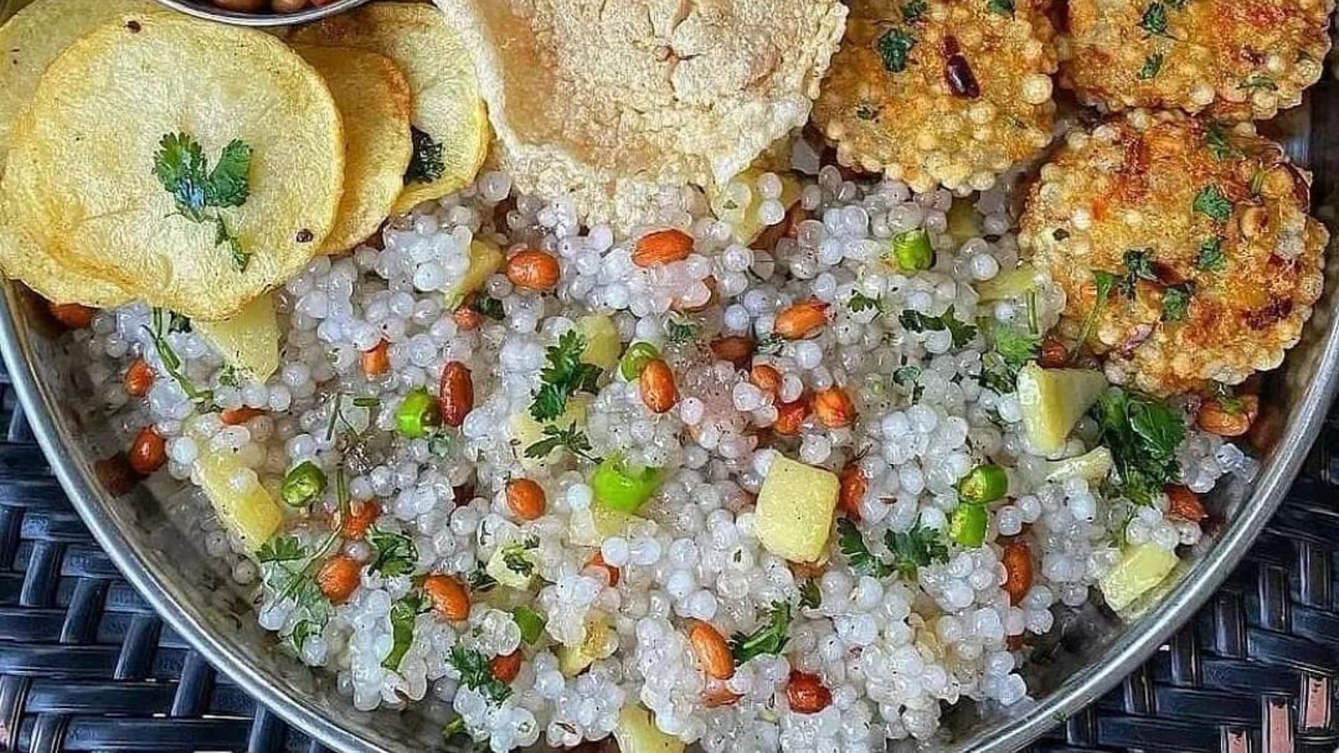 Sawan Somwar Vrat Recipe 2024 how to make sabudana khichdi recipe in hindi