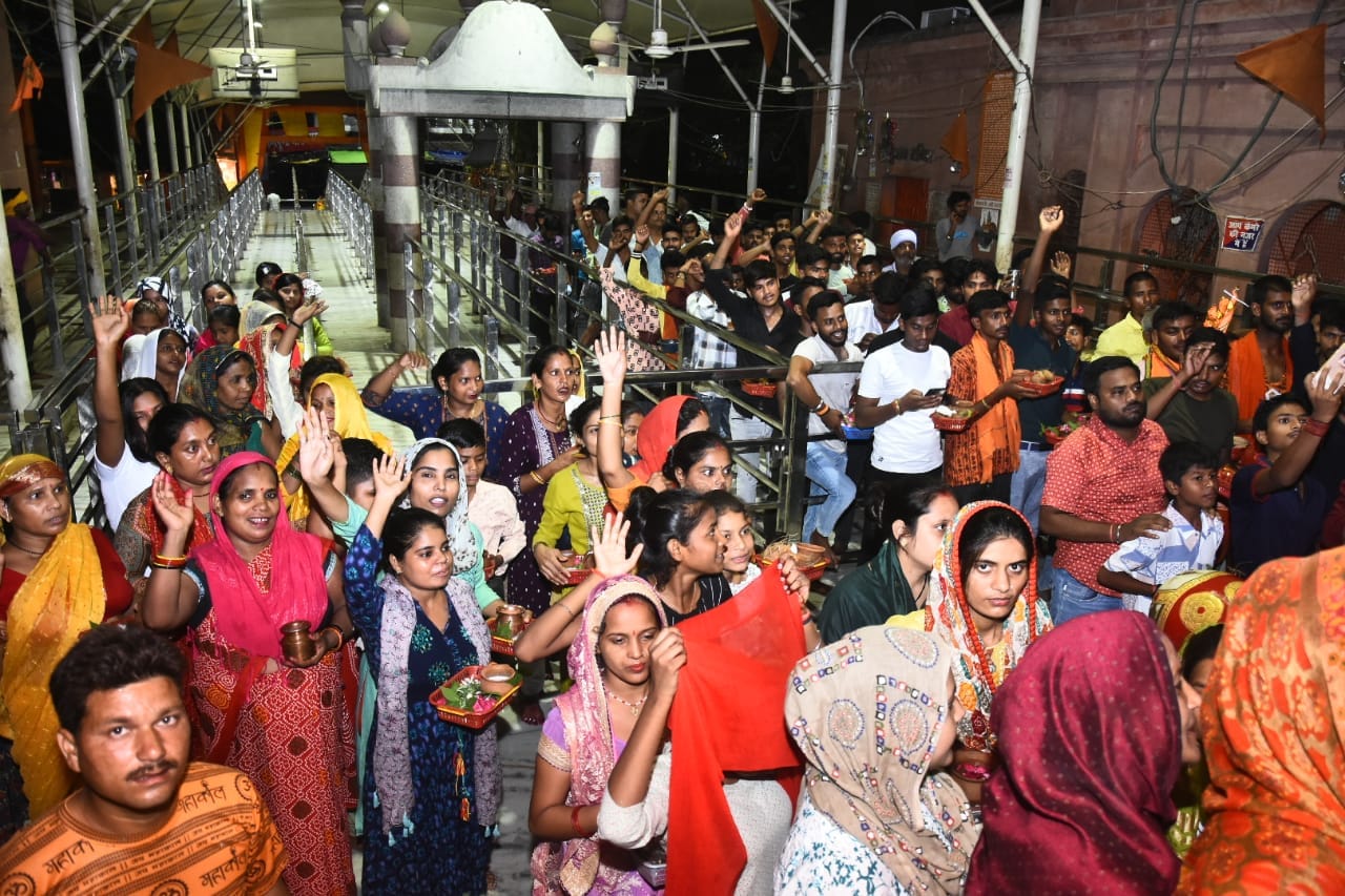 Sawan 2024: Pics of First Monday of Sawan.