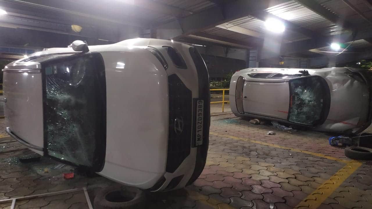 Dhar: Worker dies of electrocution in Ultratech cement plant, family members and villagers vandalize it