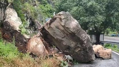 Red Alert in Uttarakhand Heavy rain debris on Gangotri Highway disrupted traffic difficult Read All Updates