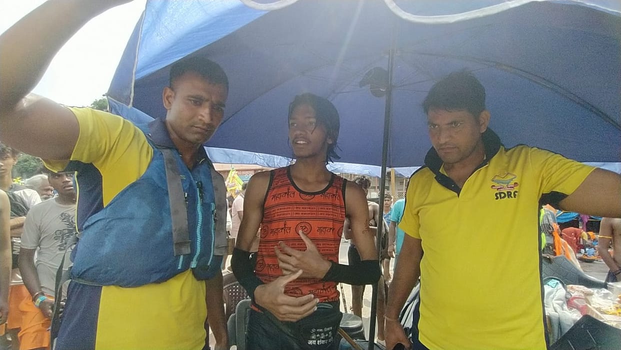 Kanwar Yatra 2024 SDRF saved Six Kanwariyas Life During Drowning in Ganga in Haridwar