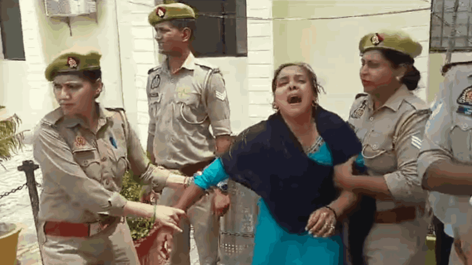 Family attempted self immolation at SP office in Hapur