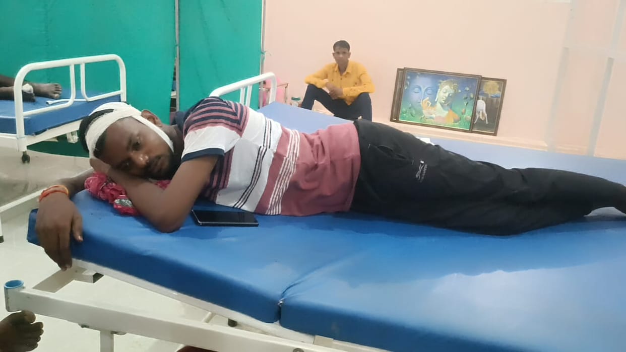 Public Service Center operator beaten up and 1.50 lakhs looted, three bike-borne robbers carried out incident