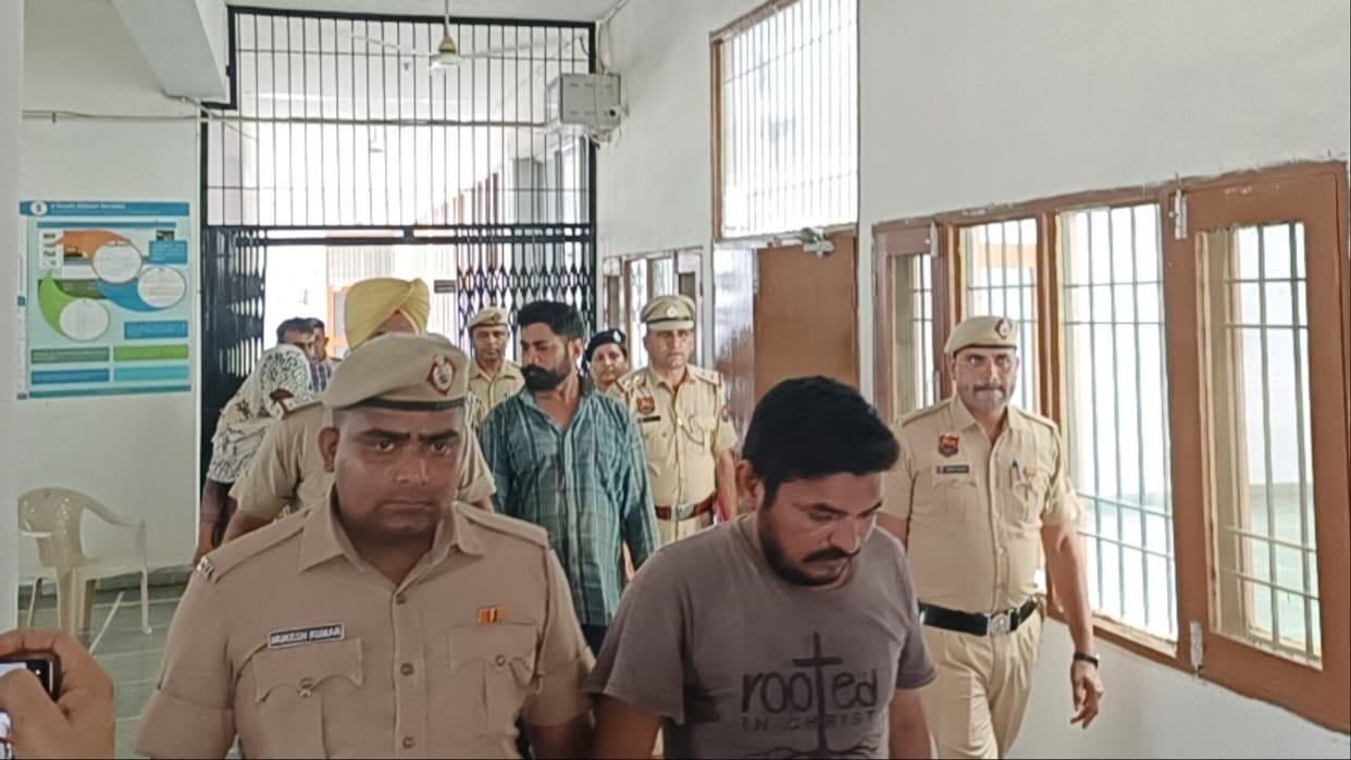 Six murders case: Lawyers did not take the case, three accused on one day remand